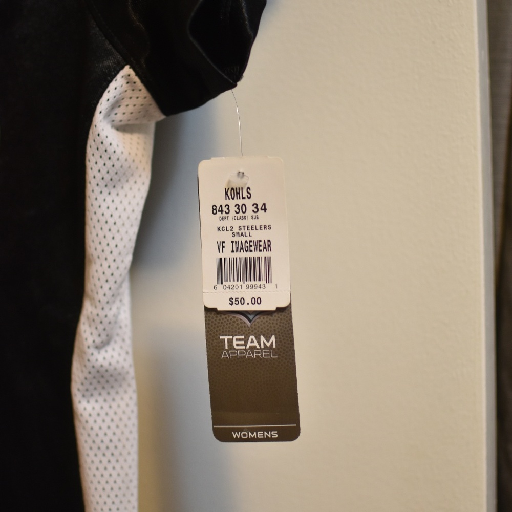 Female Small Steelers Jersey NWT